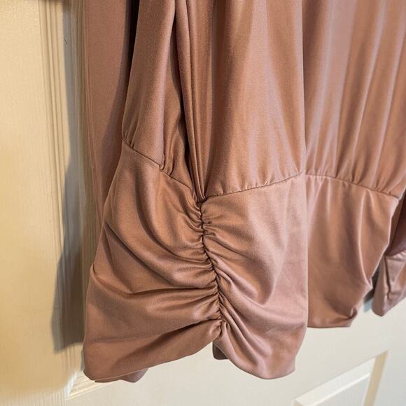 Athletic Top Long Sleeve Crewneck By Tahari SportIn Purple, Size 2XL - Picture 7 of 10